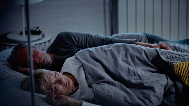 Idealna temperatura do snu dla osób po 65. roku..
